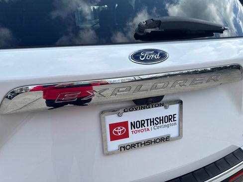 Used 2020 Ford Explorer Limited w/ Class III Trailer Tow Package image 5