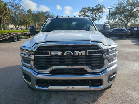 New 2026 RAM 3500 Tradesman w/ Chrome Appearance Group A AWD/4WD image 3