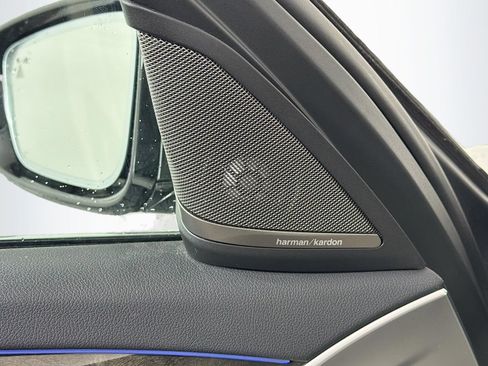 Used 2023 BMW 540i xDrive w/ Executive Package image 22