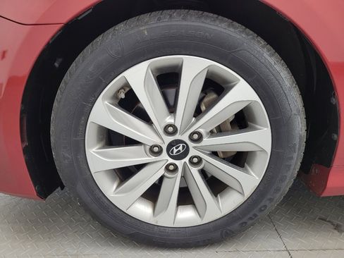 Used 2014 Hyundai Sonata Limited w/ Technology Package 05 FWD image 31