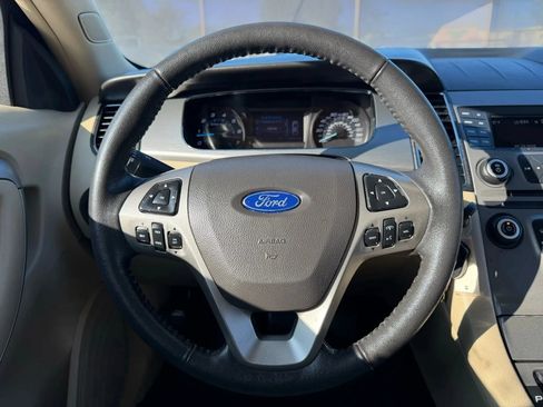Used 2016 Ford Taurus SEL FWD image 12