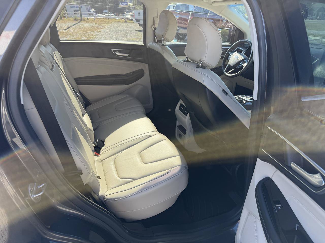 Used 2016 Ford Edge Titanium FWD image 13