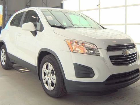 Used 2016 Chevrolet Trax LS w/ LPO, Protection Package FWD image 2