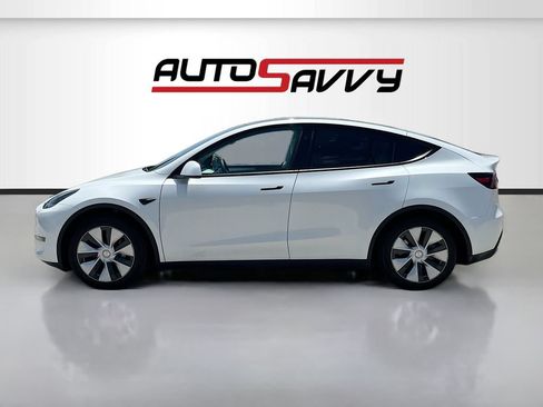 Used 2024 Tesla Model Y Long Range AWD/4WD image 4