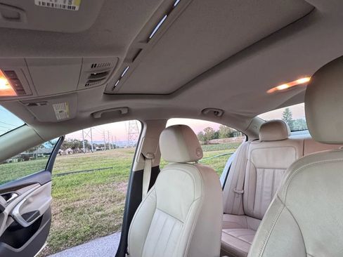 Used 2011 Buick Regal CXL Turbo w/ TO2 Preferred Equipment Group image 16