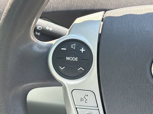 Used 2010 Toyota Prius Five FWD image 29