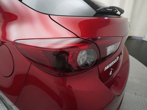 Used 2018 MAZDA MAZDA3 Grand Touring w/ Premium Equipment Package image 30