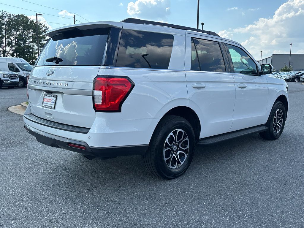Used 2024 Ford Expedition XLT RWD image 5