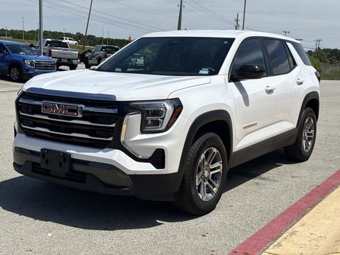 Used 2026 GMC Terrain Elevation image 2