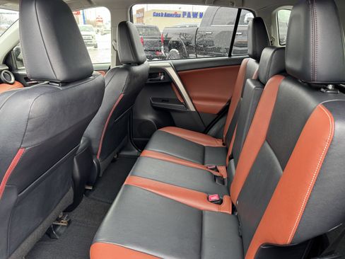 Used 2014 Toyota RAV4 Limited image 36