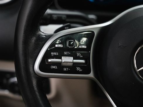 Certified 2021 Mercedes-Benz GLB 250 4MATIC image 20