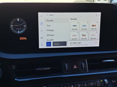 Used 2024 Lexus ES 350 w/ Accessory Package (Z1) FWD image 21