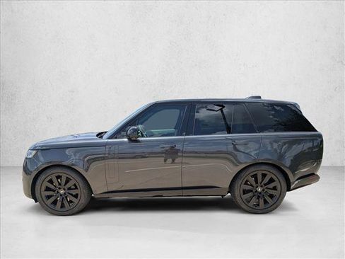New 2025 Land Rover Range Rover SE image 5