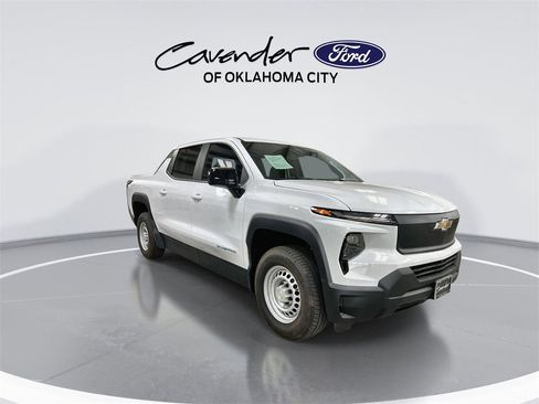 Used 2025 Chevrolet Silverado EV W/T image 2