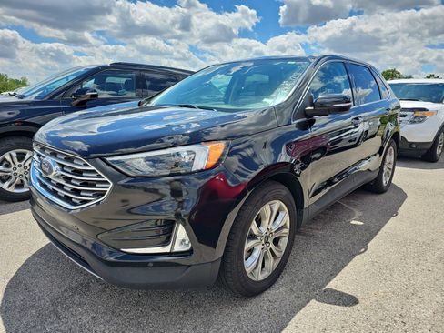 Used 2024 Ford Edge Titanium AWD/4WD image 2