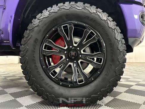 Used 2024 RAM 1500 Laramie AWD/4WD image 16