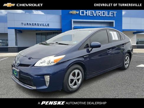 Used 2015 Toyota Prius Three FWD image 1