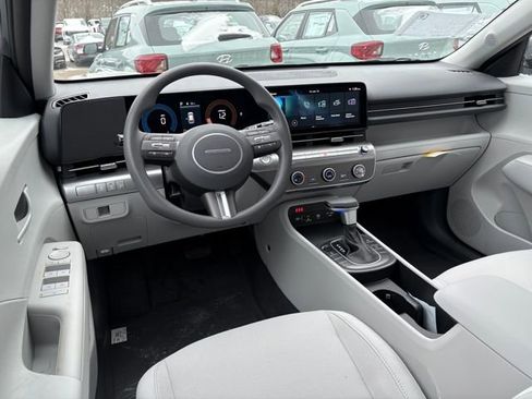 New 2026 Hyundai Kona SE image 6