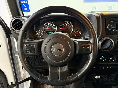 Used 2015 Jeep Wrangler Unlimited Sport w/ Quick Order Package 24S AWD/4WD image 25