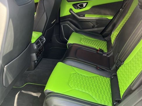 Used 2021 Lamborghini Urus image 18