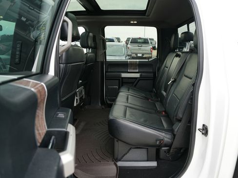 Used 2019 Ford F450 Lariat w/ Lariat Value Package image 27