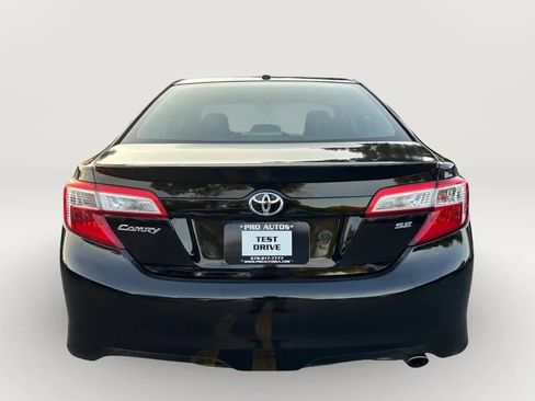 Used 2012 Toyota Camry SE FWD image 14