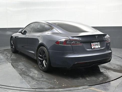 Used 2022 Tesla Model S Plaid image 11