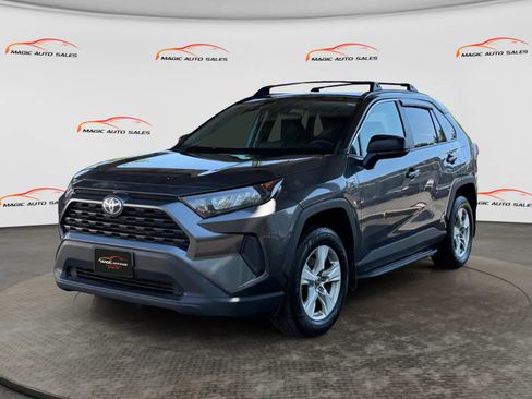 Used 2021 Toyota RAV4 LE AWD/4WD image 1