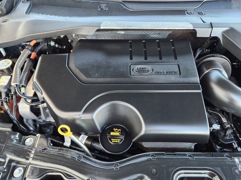 Certified 2023 Land Rover Discovery Sport SE image 32