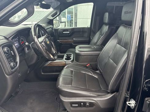 Used 2022 Chevrolet Silverado 1500 High Country w/ Technology Package image 15