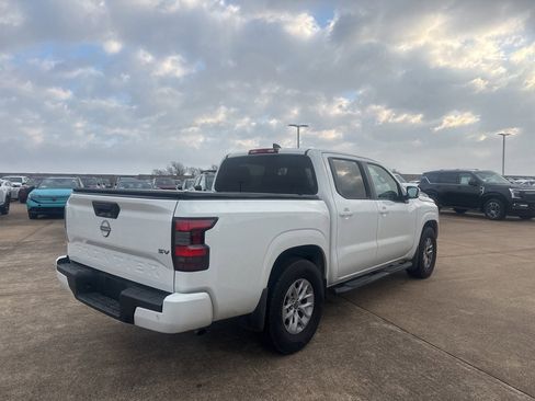 Used 2024 Nissan Frontier SV w/ Technology Package image 7