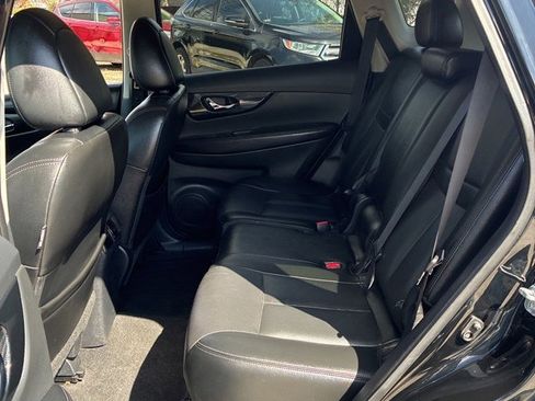 Used 2017 Nissan Rogue SL w/ SL Premium Package image 9