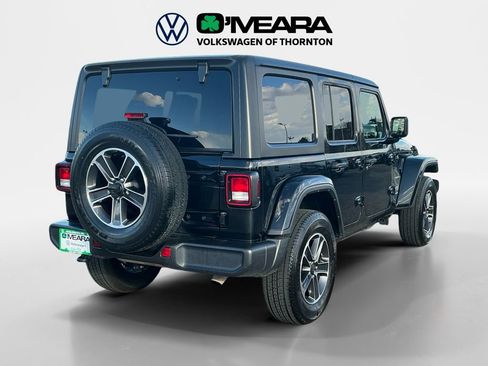 Used 2023 Jeep Wrangler Sahara image 5