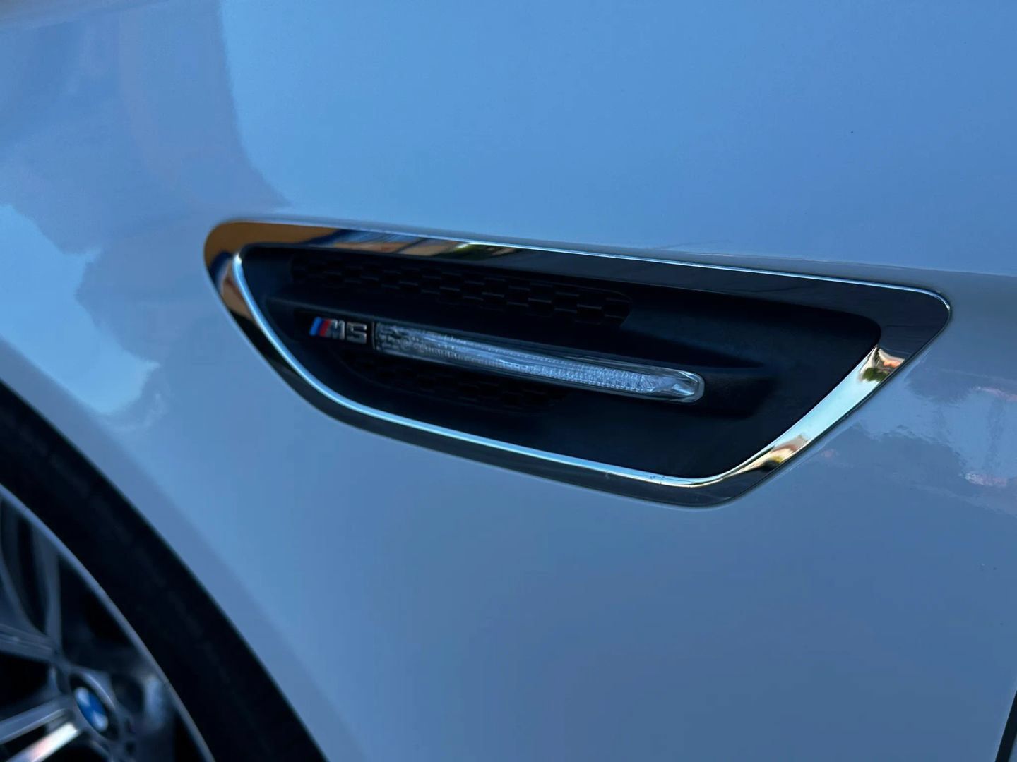 Used 2014 BMW M5 RWD image 13