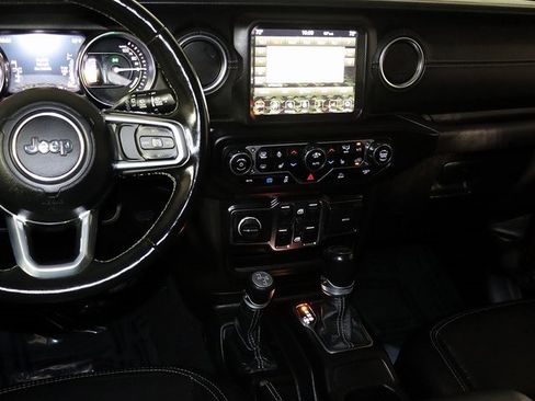 Used 2021 Jeep Wrangler Unlimited Sahara w/ Cold Weather Group image 17