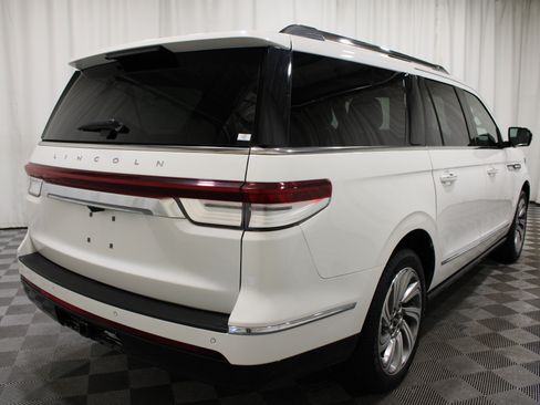 Used 2023 Lincoln Navigator L Reserve AWD/4WD image 30