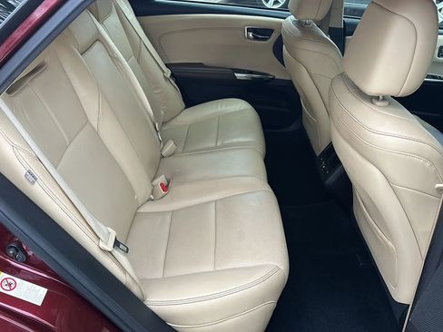 Used 2013 Toyota Avalon Limited image 19