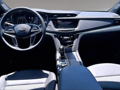 New 2026 Cadillac XT5 Premium Luxury w/ LPO, Floor Liner Package FWD image 5