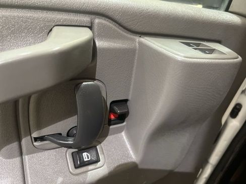 Used 2019 Chevrolet Express 3500 w/ Power Convenience Package RWD image 18