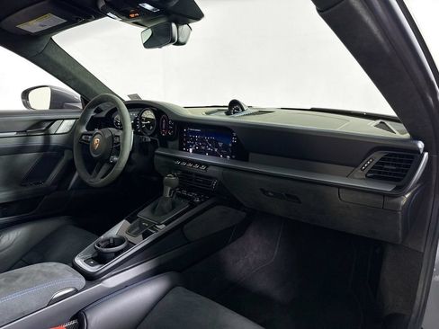 Certified 2024 Porsche 911 GT3 RWD image 17