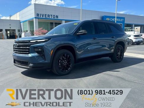 New 2026 Chevrolet Traverse LT w/ Midnight/Sport Edition AWD/4WD image 1