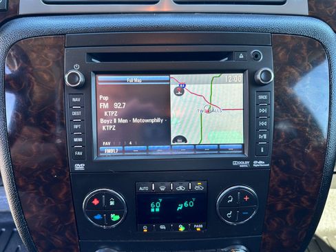 Used 2013 GMC Sierra 3500 Denali image 19