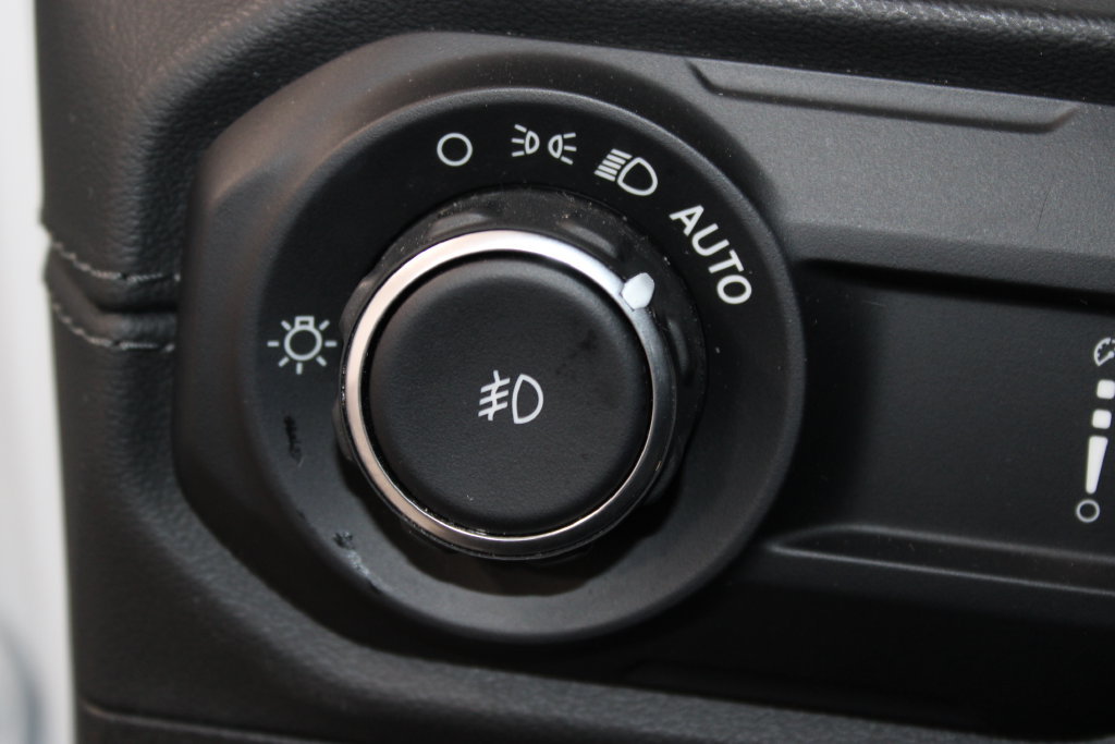Used 2024 Jeep Wrangler Unlimited Sahara AWD/4WD image 28