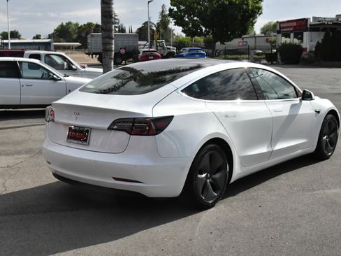 Used 2020 Tesla Model 3 Standard Range RWD image 8