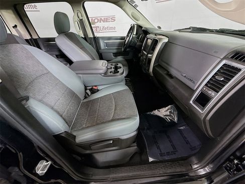 Used 2019 RAM 1500 Big Horn image 29