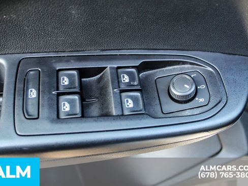 Used 2024 Volkswagen Taos S image 40