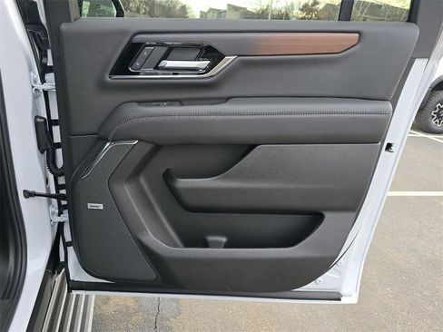 New 2026 GMC Yukon XL Denali w/ Sun & Power Step Package image 32