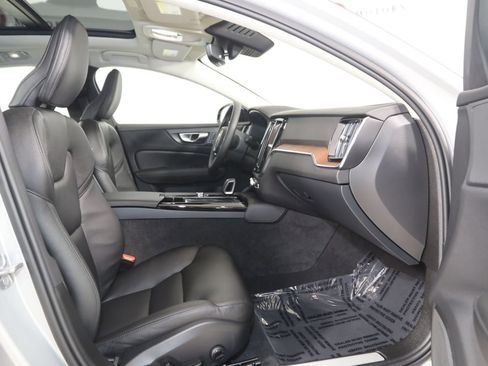 Used 2023 Volvo S60 T8 Plus AWD/4WD image 13