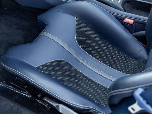 Used 2022 Ferrari F8 Tributo image 32