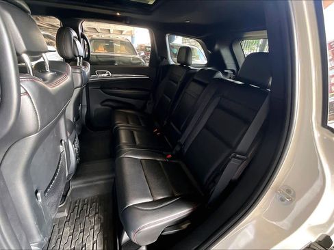 Used 2018 Jeep Grand Cherokee Trailhawk w/ Trailhawk Luxury Group image 19